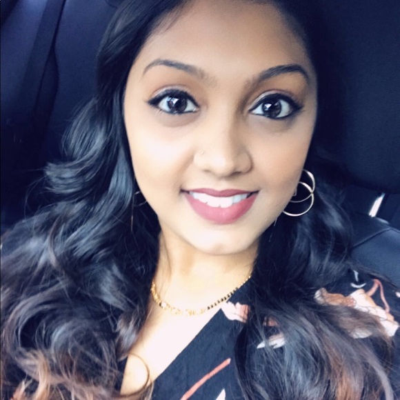 Meet your Posher, Amrita - Picture 1 of 1